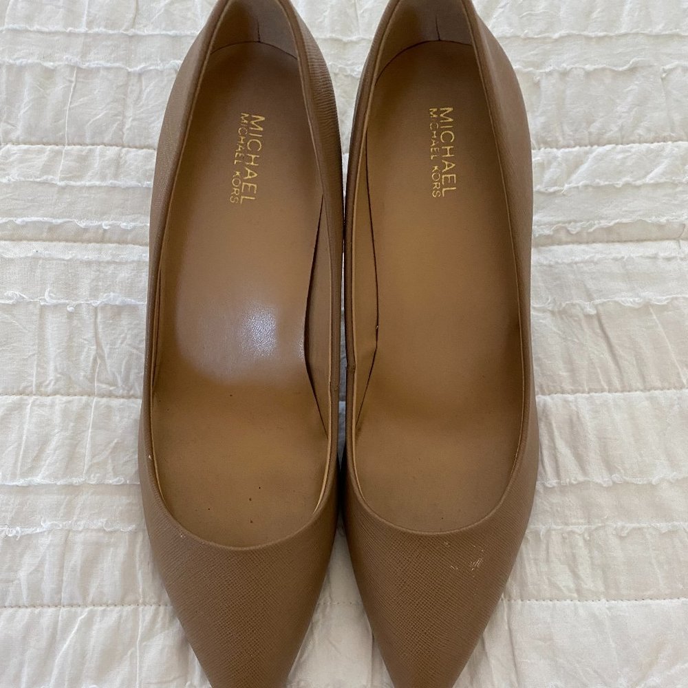 MICHAEL Michael Kors Tan Pumps